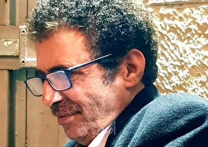 وزارة الثقافة تصدر "السيجارة الأخيرة" للراحل الشاعر أحمد يعقوب