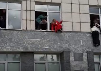 مصرع 5 أشخاص بإطلاق نار داخل جامعة بيرم الروسية