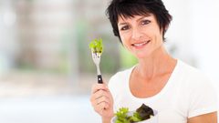 أفضل نظام تغذية للنساء بعد سن الأربعين