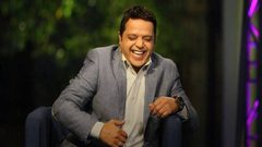 هنيدي يتحدى فان دام في مباراة قتالية تحت سفح الأهرامات