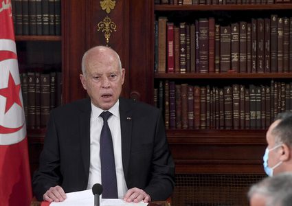 قيس بن سعيد يصدر تدابير استثنائية جديدة تشمل البرلمان التونسي