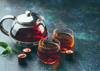 علماء: تناول الشاي بانتظام يساعد في علاج الأرق