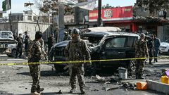 مقتل 5 أشخاص في هجوم بإطلاق نار و4 تفجيرات في مدينة جلال آباد