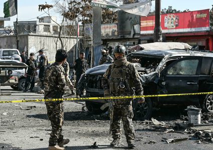 مقتل 5 أشخاص في هجوم بإطلاق نار و4 تفجيرات في مدينة جلال آباد