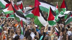 اتحاد الجاليات في أوروبا: الاعتداء على الكوفية يخدم الاحتلال