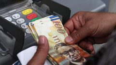 الشؤون المدنية: تفاهمات لبدء ترحيل الشيقل المتكدس إلى الاحتلال