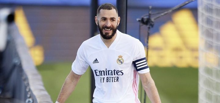 بنزيما: ريال مدريد كل حياتي وفخور بأهدافي