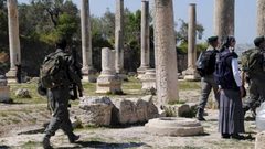 الاحتلال يغلق الموقع الأثري في سبسطية أمام المواطنين