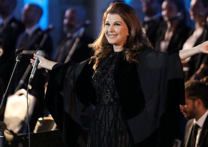 الفنانة ماجدة الرومي تتعرض للإغماء أثناء حفلها بمهرجان جرش