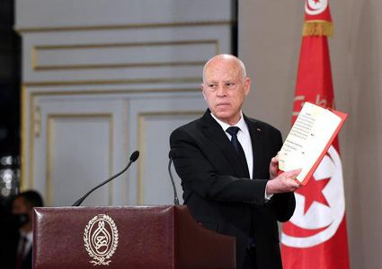 الرئيس التونسي سيعلن اليوم تركيبة الحكومة الجديدة واسم رئيسها