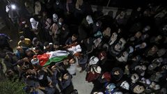 تشييع جثمان الشهيد خبيصة في بلدة بيتا