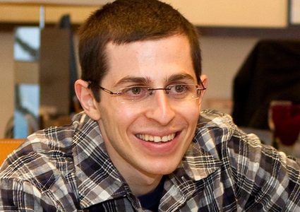 شاليط يتحدث عن فترة أسره في يد المقاومة بغزة