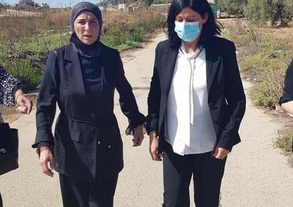 سلطات الاحتلال تفرج عن القيادية في الجبهة الشعبية خالدة جرار