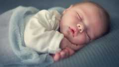 المواليد الجدد .. أمور طبيعية تسبب القلق