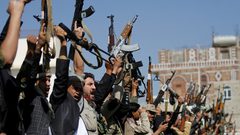 الحوثيون يعلنون تحرير 68 من أسراهم بوساطة محلية