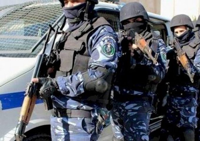 الحكومة الفلسطينة تقرر توظيف 300 شرطي في محافظة الخليل