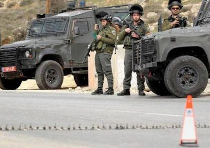 الاحتلال يغلق المدخل الجنوبي لبلدة نحالين غرب بيت لحم
