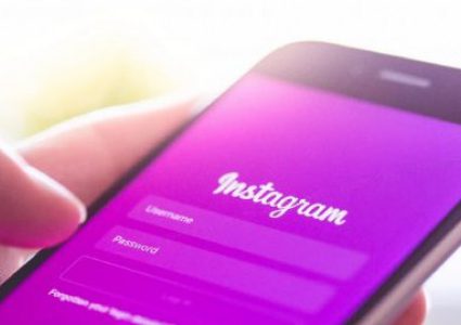 فيسبوك تؤجل إطلاق نسخة الأطفال من تطبيق إنستغرام