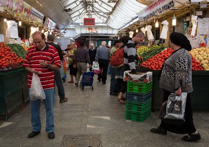 الإحصاء: ارتفاع الناتج المحلي الإجمالي بالأسعار الثابتة بنسبة 4%