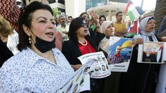 وقفة اسنادية للأسرى المضربين عن الطعام في قرية الطبقة