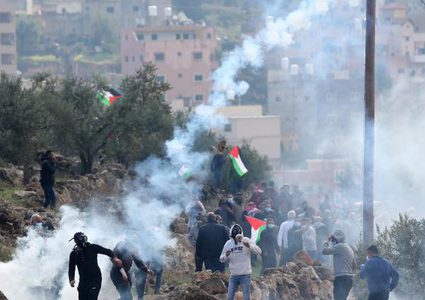 إصابة عدد من مواطنين بالرصاص خلال قمع الاحتلال مسيرة بيت دجن