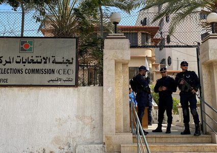 لجنة الانتخابات تتم استعداداتها لبدء "التسجيل والنشر والاعتراض"