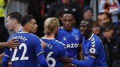 إيفرتون يفرض التعادل على مانشستر يونايتد