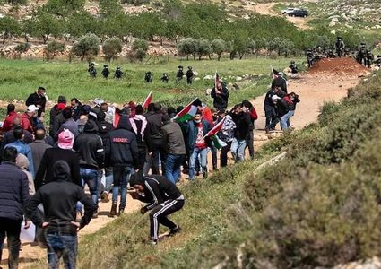 الاحتلال يمسح أراضي واسعة في بلدة الخضر جنوب بيت لحم