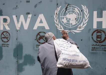 أبو حسنة: 100 مليون دولار عجز في ميزانية "الأونروا"