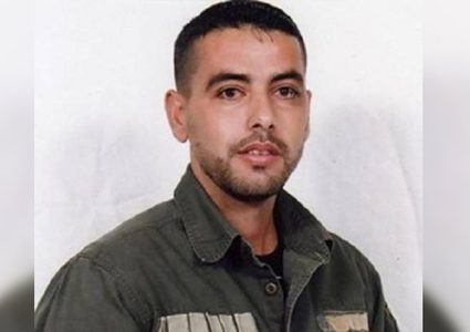 قناص "عيون الحرامية" يدخل عامه الـ 17 في سجون الاحتلال