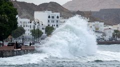 سلطنة عًمان تفعل خطة الطوارئ لمواجهة إعصار "شاهين"
