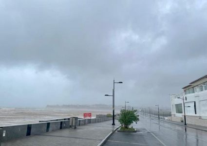 قتلى ومفقودون في سلطنة عمان جراء الإعصار "شاهين"