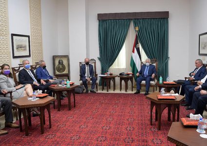 الرئيس يؤكد للمبعوث الأميركي على مبادرات تهدف إلى إنهاء الاحتلال