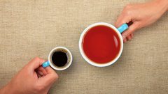 القهوة والشاي وبياض البيض تعيق امتصاص الحديد وتصعّب علاج فقر الدم