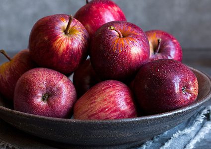 ما هي مخاطر الإفراط في تناول التفاح ؟