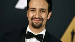 طالب يستعين بممثل شهير لإقناع معلمته بالغياب عن المدرسة