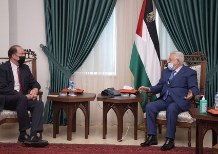 الرئيس عباس يستقبل رئيس البنك الدولي