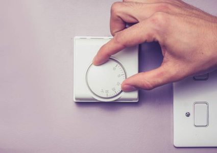 علماء: النوم في غرفة باردة هو الأفضل لصحتك