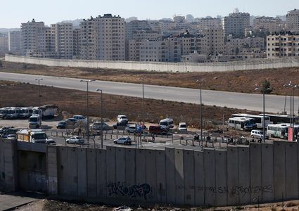 عساف يحذر من خطورة بناء مستوطنة جديدة على أرض مطار القدس