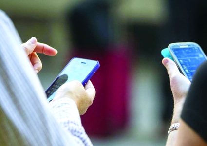 أخصائي يوضح لـ"النجاح" تأثير مواقع التواصل على سلوكيات الأفراد