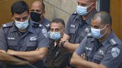 الأسير يعقوب قادري يدخل عامه الــ19 في سجون الاحتلال