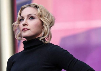 مادونا تتسبب بإحراج لمذيع مشهور