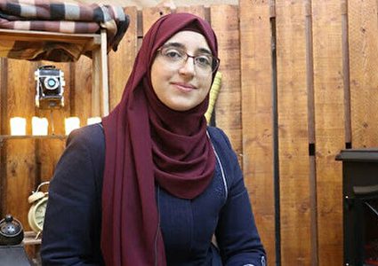 الفلسطينية "دعاء اشتية".. صنعت الأمل من بين أنقاض اليأس