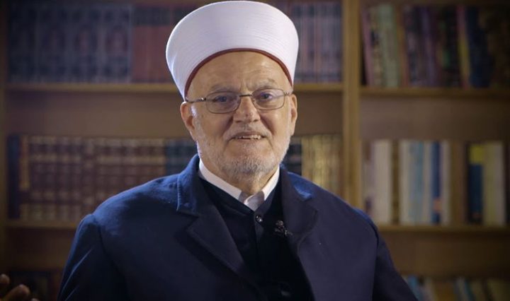 الاحتلال يستدعي خطيب المسجد الأقصى عكرمة صبري