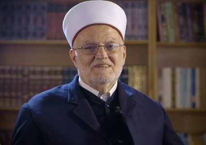 الاحتلال يستدعي خطيب المسجد الأقصى عكرمة صبري
