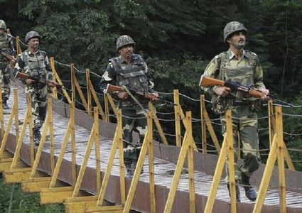 الهند: مقتل 5 جنود بينهم ضابط في معركة مع مسلحين بإقليم كشمير