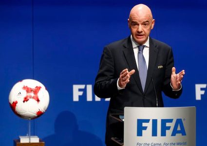 الجامعة العربية تستنكر زيارة رئيس الفيفا لمتحف إسرائيلي