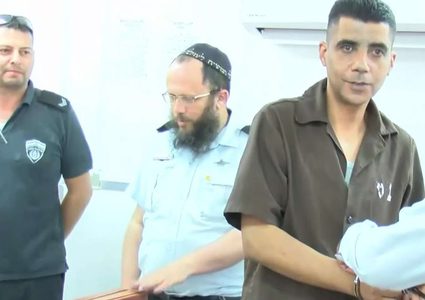 نقل الأسير المضرب زكريا الزبيدي إلى عيادة سجن بئر السبع