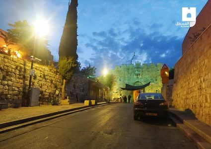 اندلاع حريق بمقبرة الرحمة في القدس