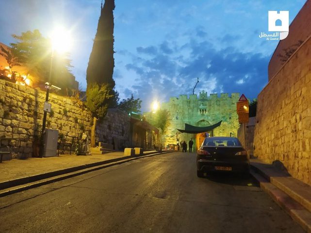 اندلاع حريق بمقبرة الرحمة في القدس